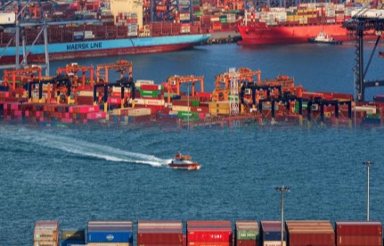 “钱凯-上海”海运航线收支口货值突破50亿元